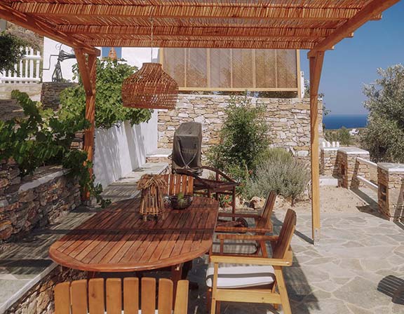 Βεράντα με καθιστικό στο Pelagos Residence